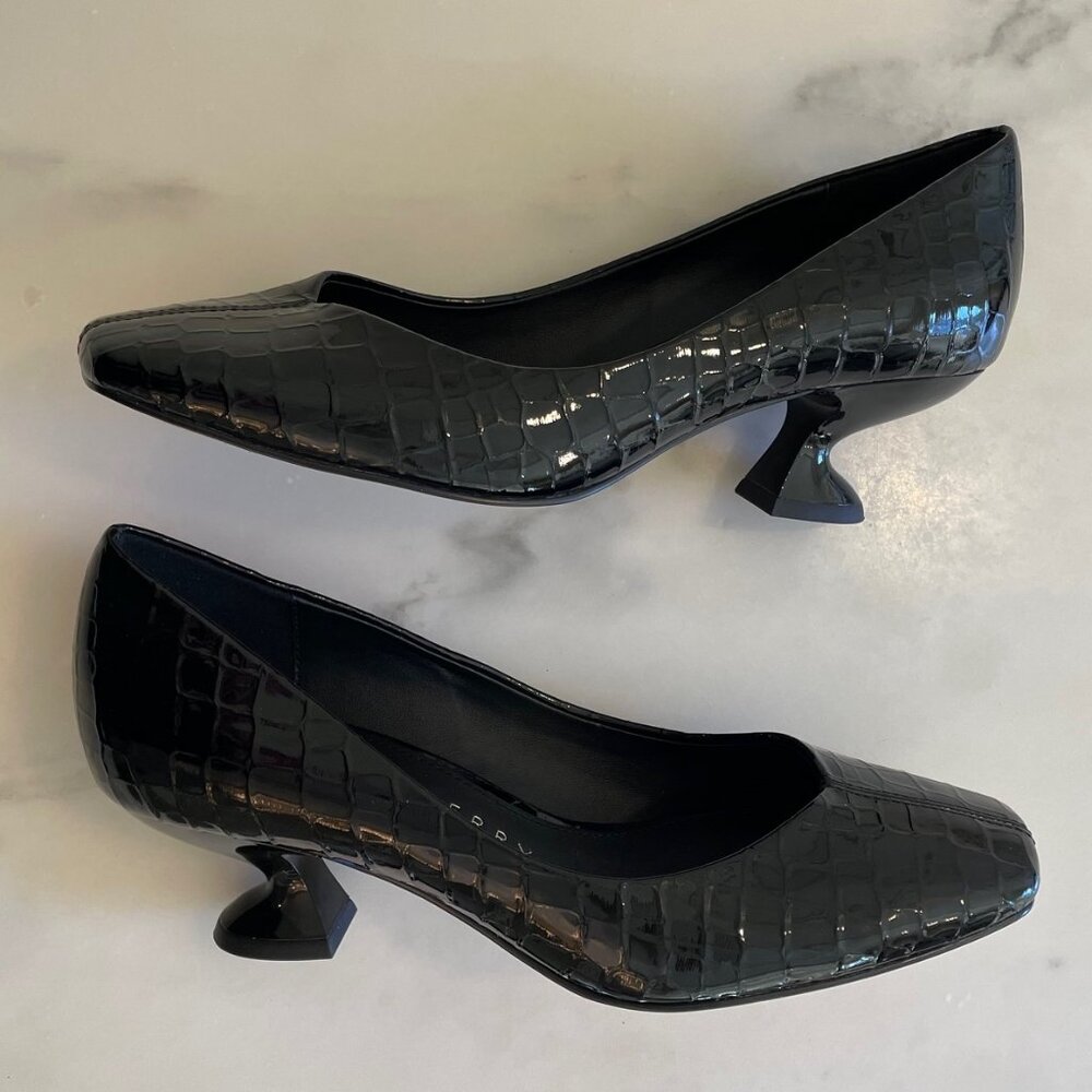 Katy Perry Laterr Pump in Black, Size 6